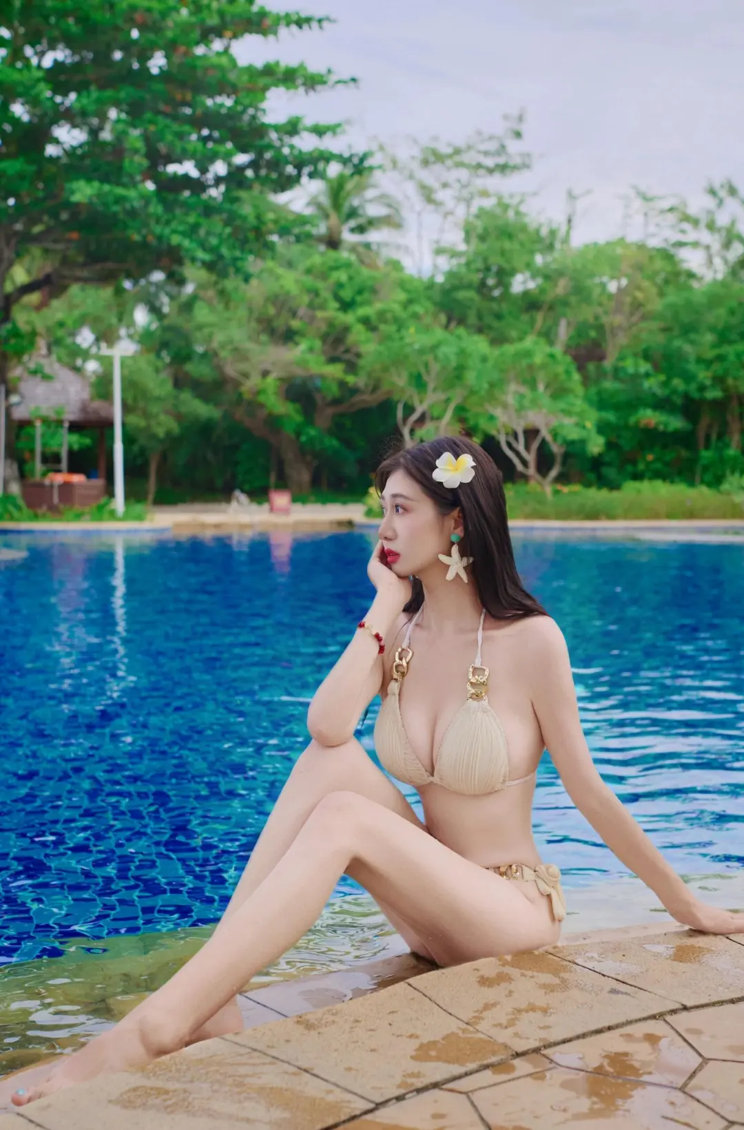 肤白貌美
